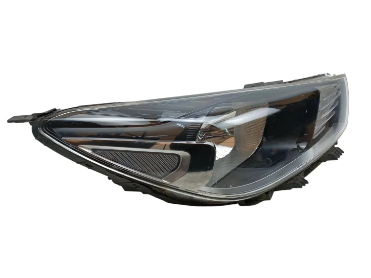 LAMPA PRAWY PRZÓD KIA RIO IV (2017-2020) 1.2 16V 84KM 92102-H8