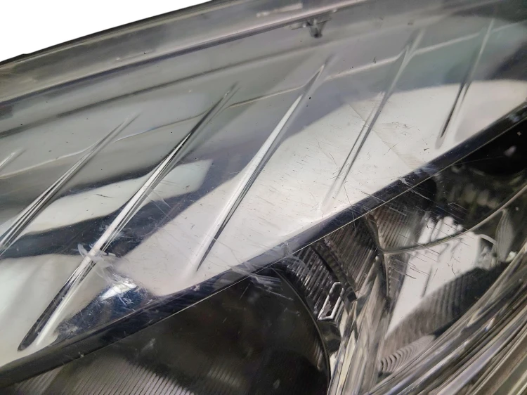 LAMPA LEWY PRZÓD RENAULT MEGANE III LIFT (2012-2013) 1.5 DCI 110KM 26060001