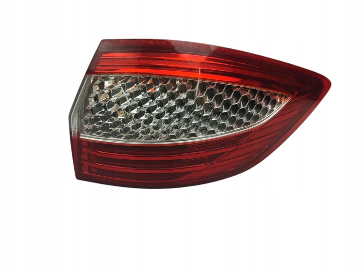 LAMPA PRAWY TYŁ FORD MONDEO MK4 (2007-2010) 1.8 TDCI 125KM 7S71-13404-B