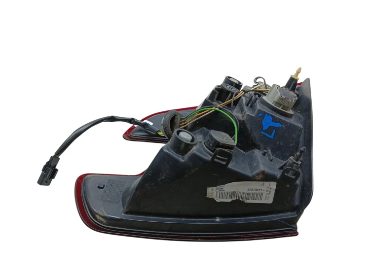 LAMPA LEWY TYŁ W KLAPE RENAULT MEGANE III (2008-2011) 1.5 DCI 110KM 2655500