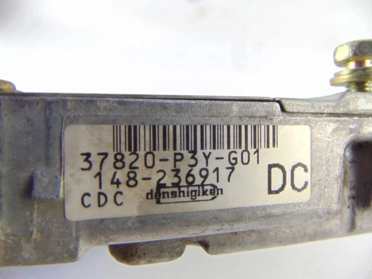 KOMPUTER STEROWNIK SILNIKA HONDA CIVIC VI (1995 - 2001) 37820-P3Y-G01