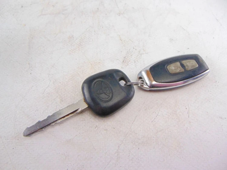 STACYJKA TOYOTA YARIS I (1999-2005) 1.0 16V 450200D01