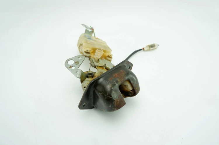 ZAMEK KLAPY BAGAŻNIKA NISSAN MURANO Z50 (2003-2008) 90550AU100