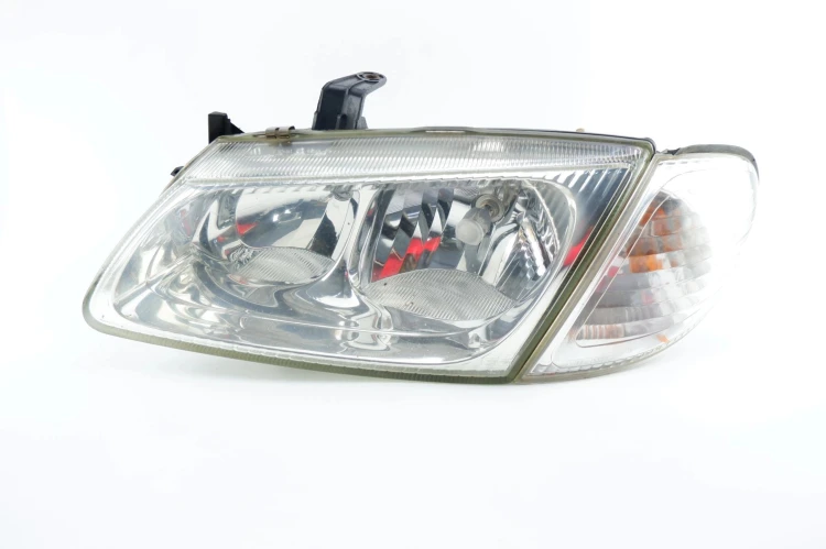 LAMPA LEWY PRZÓD NISSAN ALMERA N16(2000-2006) 1.5 DCI