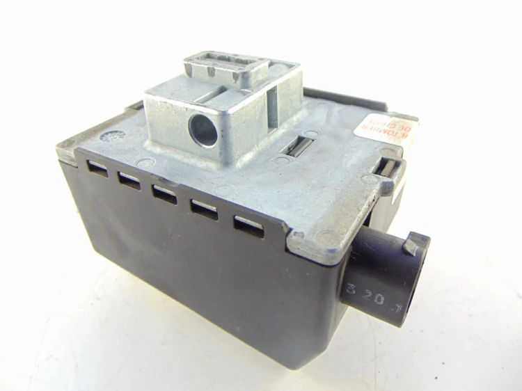 RYGIEL BLOKADA KOLUMNY RENAULT LAGUNA II (2001-2005) 8200020613