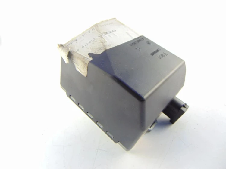 RYGIEL BLOKADA KOLUMNY RENAULT LAGUNA II (2001-2005) 8200020613