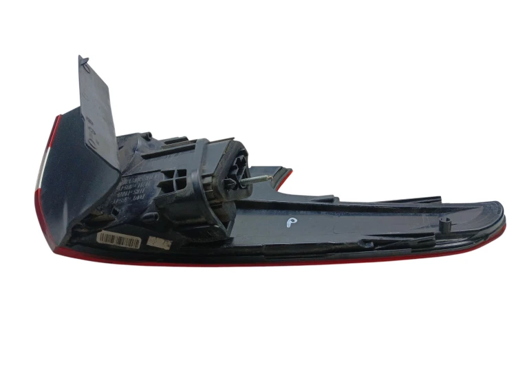 LAMPA PRAWY TYŁ CITROEN C5 III LIFT (2012-2017) 2.0 HDI 163KM X8X-13404-AX