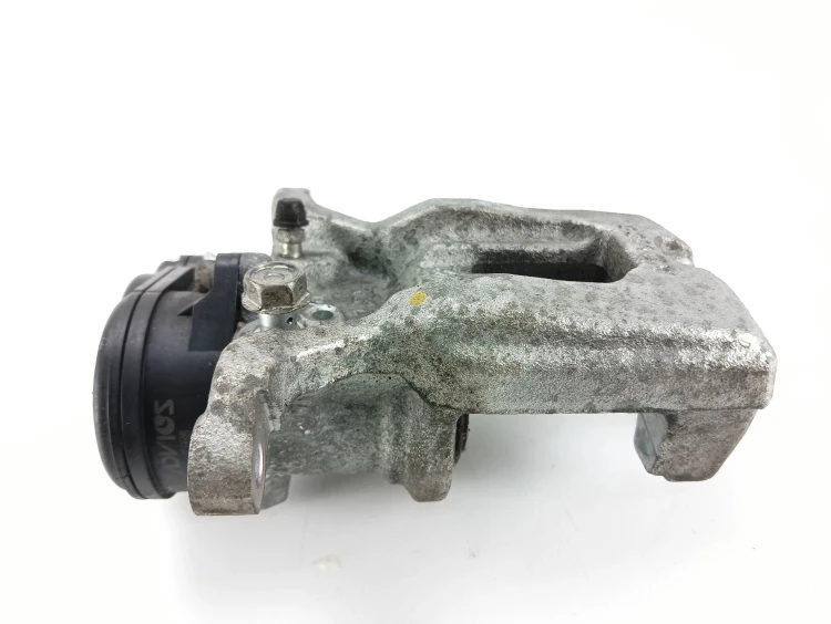 ZACISK HAMULCOWY PRAWY TYŁ TOYOTA RAV4 V (2019-2023) 2.5 HYBRID 218KM 46310