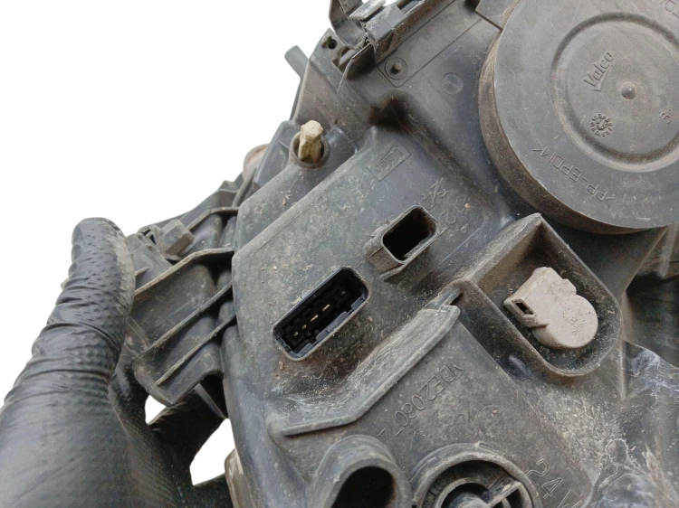 LAMPA PRAWY PRZÓD RENAULT LAGUNA III (2007-2010) 2.0 16V 140KM 89901833