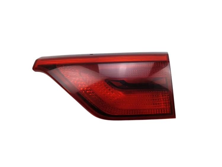 LAMPA PRAWY TYŁ W KLAPE KIA SPORTAGE IV (2016-2018) 1.7 CRDI 141KM 92406-F1