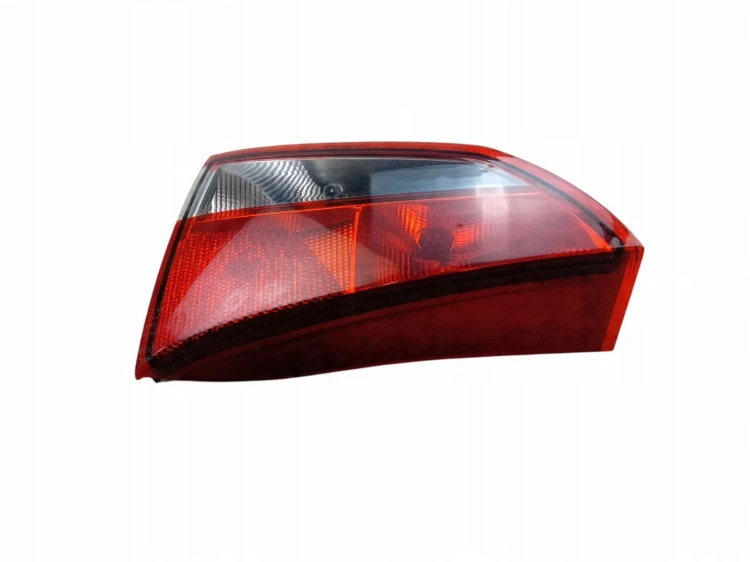 LAMPA LEWY TYŁ W KLAPE AIXAM CROSSOVER (2015-) 0.5 8KM 801BF508