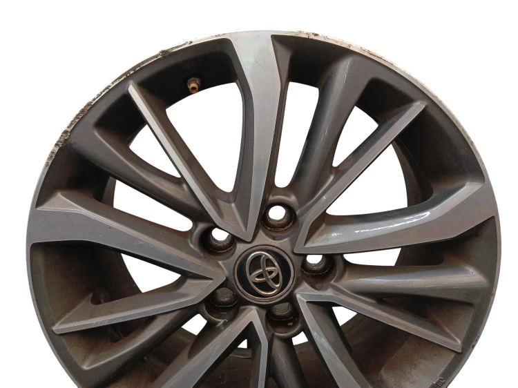 FELGA ALUMINIOWA TOYOTA AVENSIS T27 LIFT (2015-2018) 1.8 VVT-I 147KM HL8104