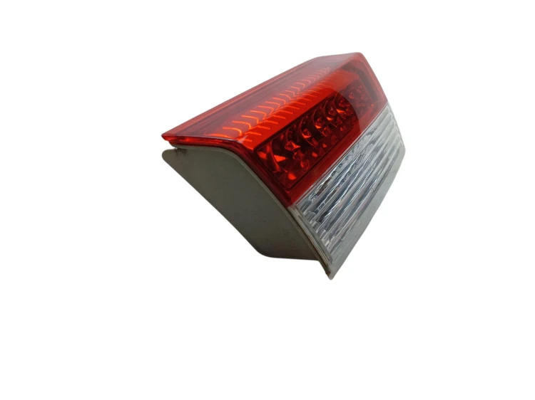 LAMPA LEWY TYŁ W KLAPE RENAULT LAGUNA III (2007-2010) 2.0 DCI 150KM