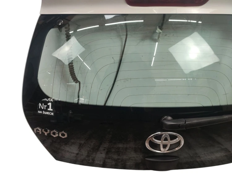 KLAPA BAGAŻNIKA TOYOTA TOYOTA AYGO