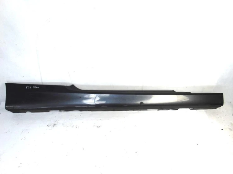 LISTWA PROGOWA PRAWA BMW E93 3.0 BENZ