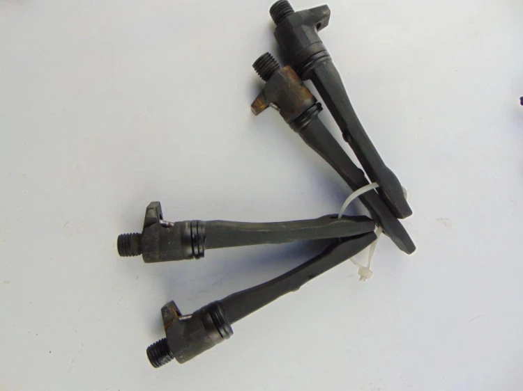 WTRYSKIWACZE OPEL VECTRA B 2.0 DTI 90573867