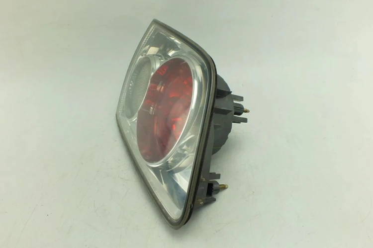 LAMPA LEWY TYŁ W KLAPE MAZDA 6 I (2002-2008) 2.0 D