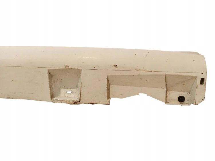 LISTWA PROGOWA PRAWA FORD FOCUS MK3 (2010-2014) KOMBI KOD LAKIERU 5B