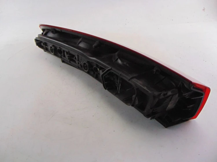 LAMPA LEWY TYŁ OPEL MERIVA (2002-2010)