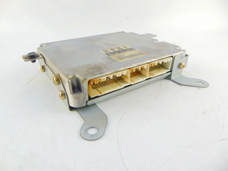 KOMPUTER STEROWNIK SILNIKA MAZDA 626 V (2000-2002) 2.0 D 275800-5662