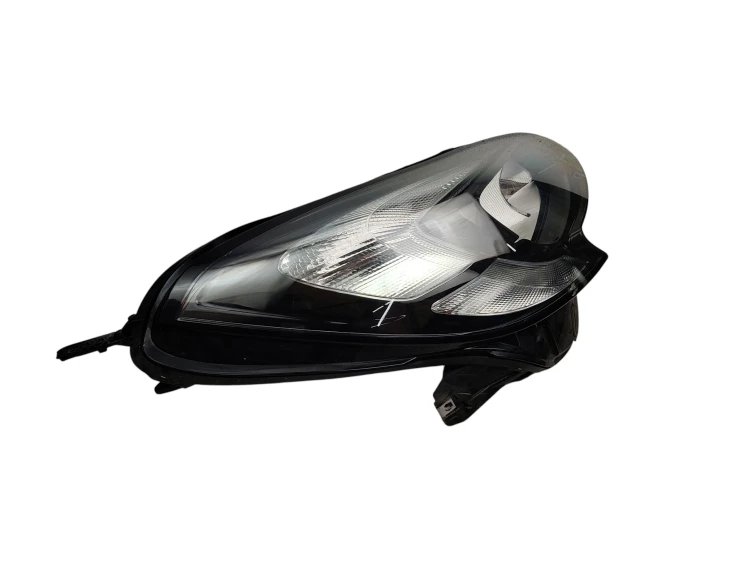 LAMPA PRAWY PRZÓD OPEL CORSA E (2014-2019) 1.4 16V 90KM 13381336