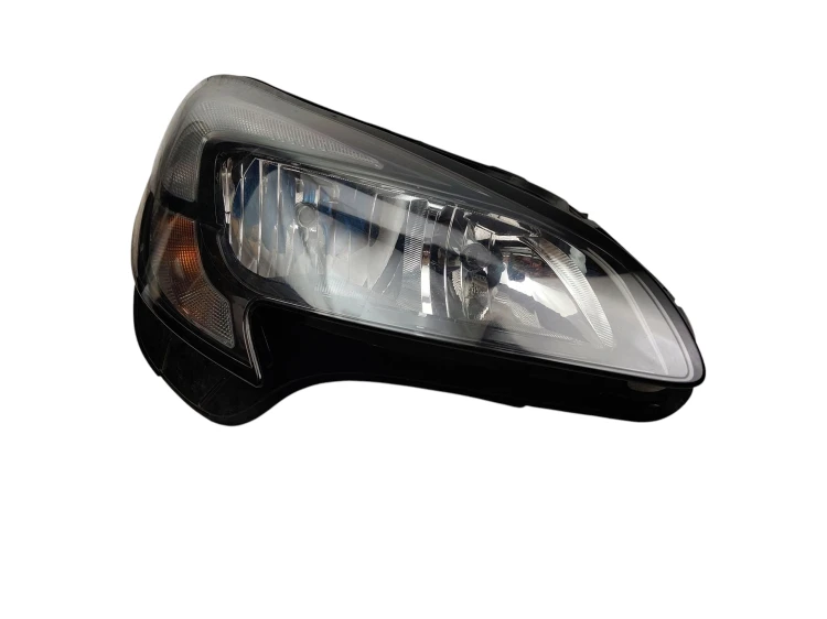 LAMPA PRAWY PRZÓD OPEL CORSA E (2014-2019) 1.4 16V 90KM 13381336