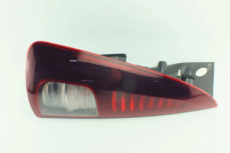 LAMPA LEWY TYŁ RENAULT ESPACE IV LIFT (2006-2014) 8200394722