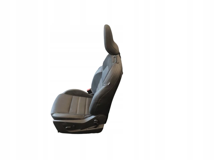 FOTELE KOMPLET RENAULT ARKANA (2021-2023) 1.6 E-TECH 143KM