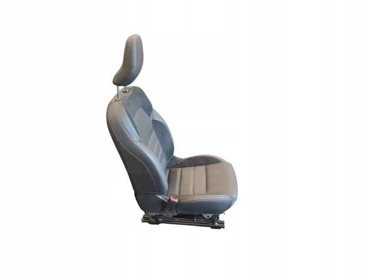 FOTELE KOMPLET RENAULT ARKANA (2021-2023) 1.6 E-TECH 143KM