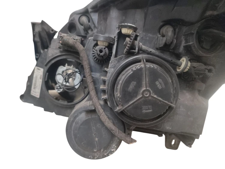 LAMPA PRAWY PRZÓD OPEL VECTRA C LIFT (2005-2008) 1.9 CDTI 120KM 93192378
