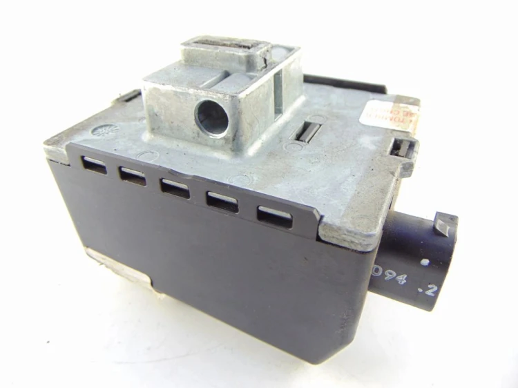 RYGIEL BLOKADA KOLUMNY RENAULT LAGUNA II (2001-2005) 8200020613