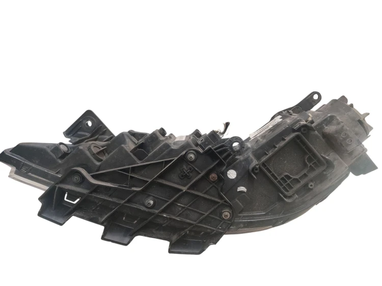 LAMPA PRAWY PRZÓD CHRYSLER 200C (2014-2016) 3.6 V6 295KM 68110248AE