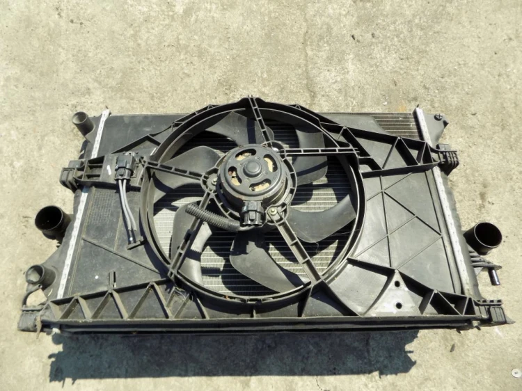 CHŁODNICE KOMPLET RENAULT LAGUNA II LIFT (2005-2007)