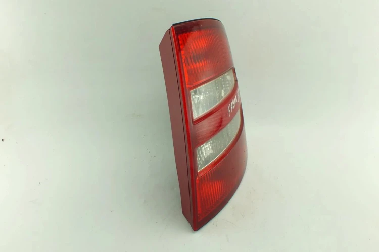 LAMPA PRAWY TYŁ SKODA FABIA I 6Y 1.2 6Y9945112B