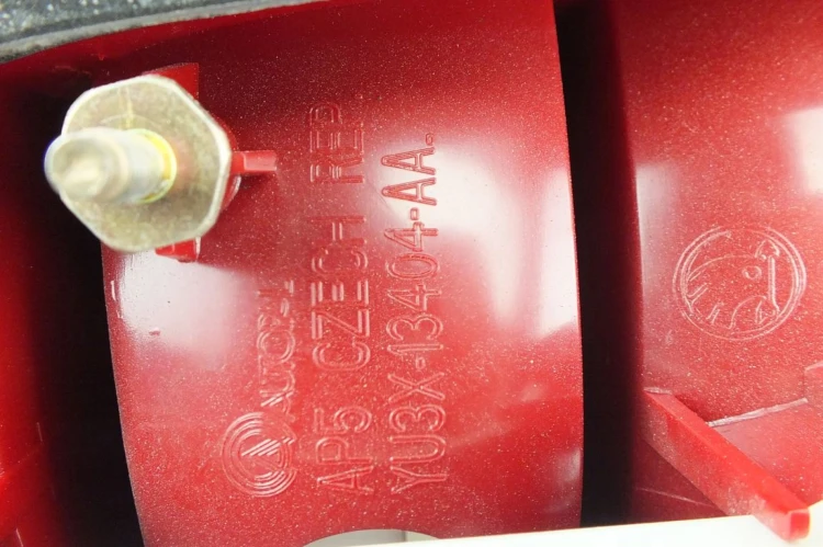 LAMPA PRAWY TYŁ SKODA FABIA I 6Y 1.2 6Y9945112B