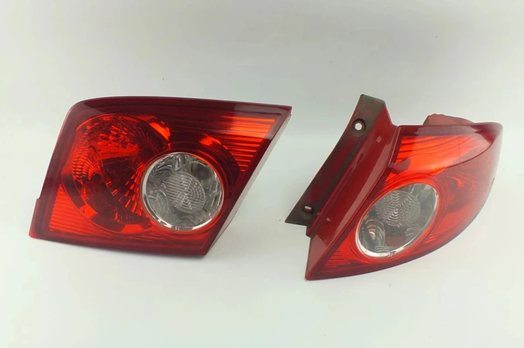 LAMPA PRAWY TYŁ CHEVROLET LACETTI 1.4 16V