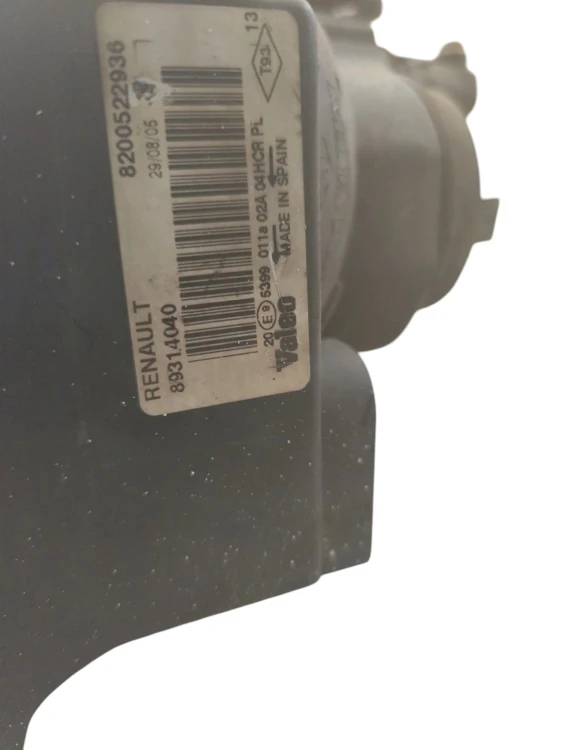 LAMPA PRAWY PRZÓD RENAULT MEGANE II (2002-2005) 1.9 DCI 115KM 8200522936