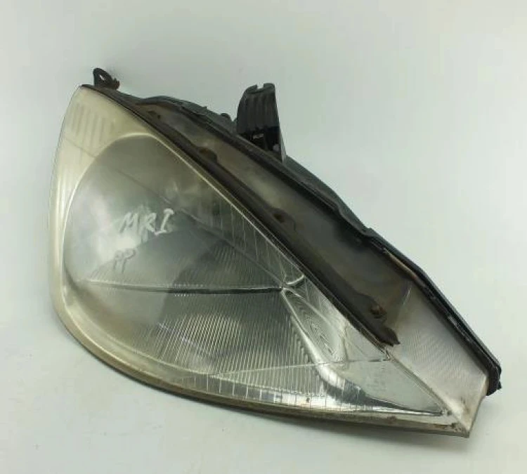 LAMPA PRAWY PRZÓD FORD FOCUS MK1 (1998-2004) 1.6 16V