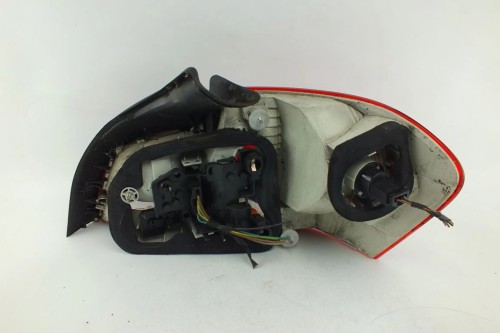LAMPA LEWY TYŁ BMW E82 (2007-2011) 120D N47D20C 177KM