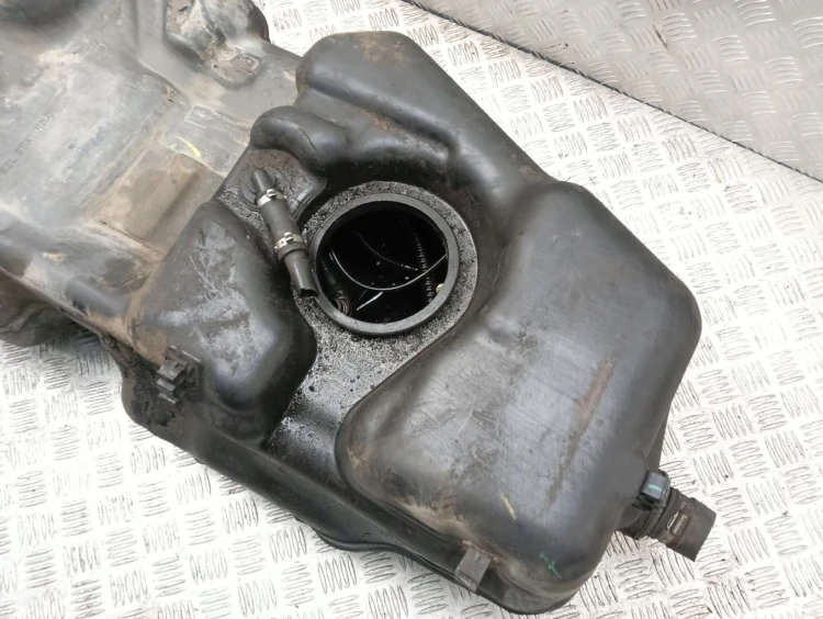 ZBIORNIK PALIWA BAK LAND ROVER RANGE ROVER SPORT I L320 (2005-2010) 3.6 D 2