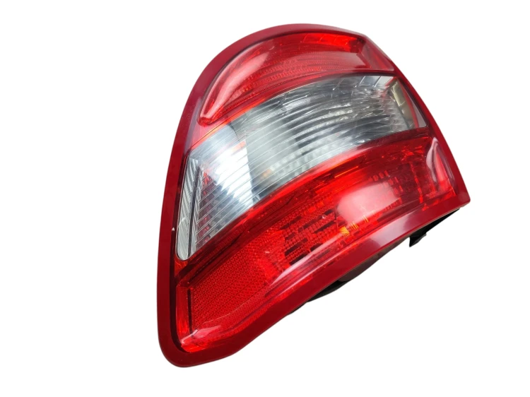 LAMPA PRAWY TYŁ MERCEDES C W204 (2007-2011) 1.6 KOMPRESSOR 156KM A204820386