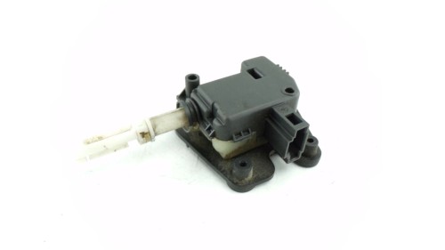 SIŁOWNIK KLAPKI WLEWU PALIWA AUDI A3 8P (2004-2008) 1.6 8v 8E9827833
