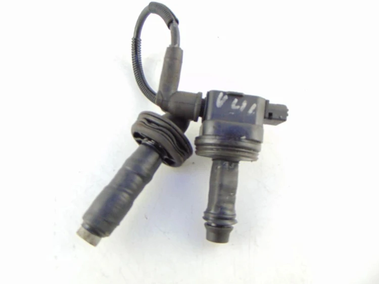 CEWKA ZAPŁONOWA VOLVO V40 I (1995-2004) MB029700-8180