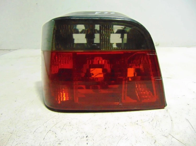 LAMPA LEWY TYŁ BMW E36 1.6 M43B16