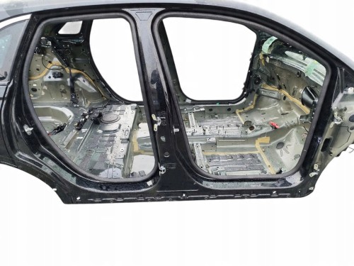 PRÓG PRAWY SŁUPEK ŚRODKOWY OPEL CROSSLAND X (2017-2020) 1.2 83KM