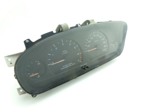 LICZNIK DODGE CARAVAN P04685517