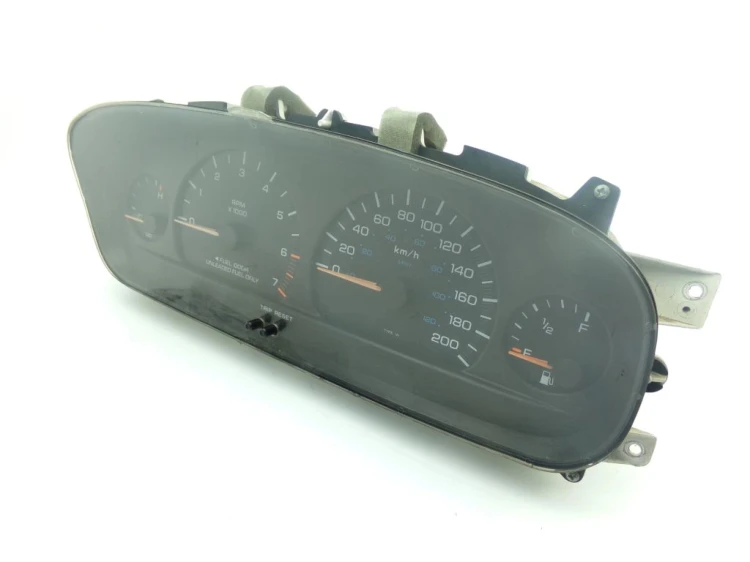 LICZNIK DODGE CARAVAN P04685517