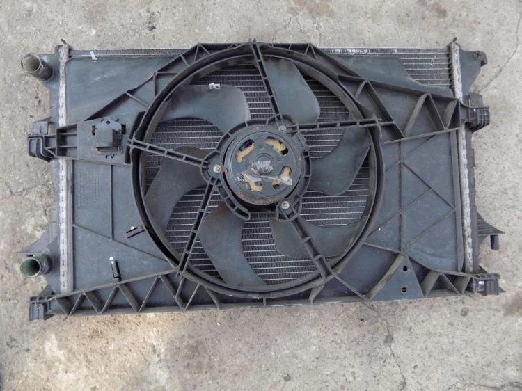 CHŁODNICE KOMPLET RENAULT LAGUNA II LIFT (2005-2007)