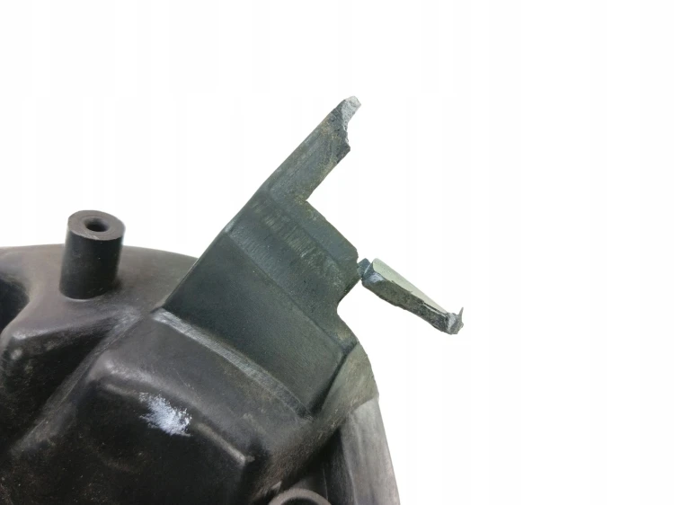 LAMPA PRAWY PRZÓD NISSAN MICRA K12 (2003-2007) 1.4 16V 88KM