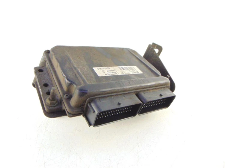 KOMPUTER STEROWNIK SILNIKA RENAULT SCENIC I LIFT (1999-2003) 8200057536
